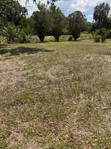 102 SANDHURST DRIVE, Venice, FL 34293
