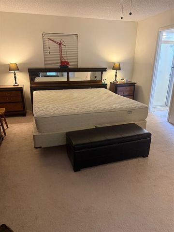102 SANDHURST DRIVE, Venice, FL 34293