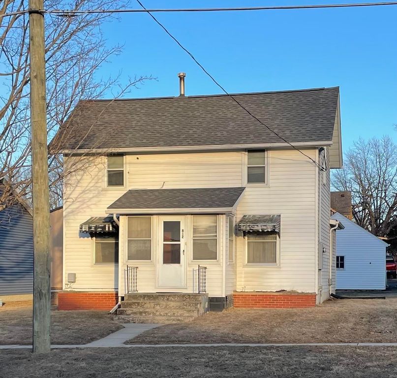 812 NE 5th Ave. Avenue, Independence, IA 50644