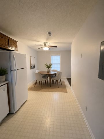 112 Ballygar St Apt C, Clarksville, TN 37043