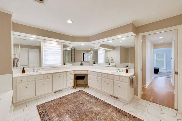 180 Westview Road, Winnetka, IL 60093