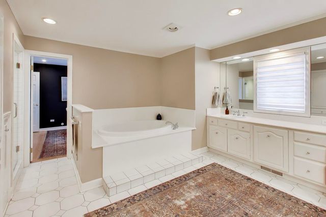 180 Westview Road, Winnetka, IL 60093