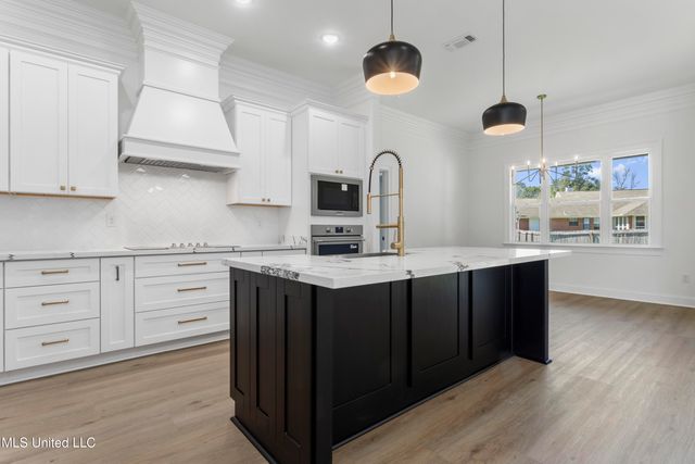 620 Old Savannah Drive, Long Beach, MS 39560