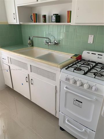 723 NE 91st St 3, Miami Shores, FL 33138