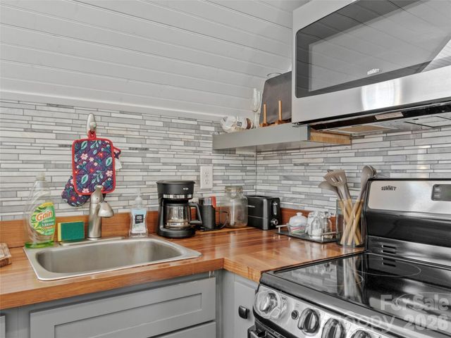 5 Fieldtop Lane, Arden, NC 28704
