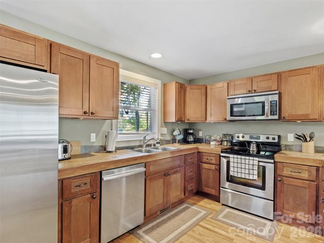5 Fieldtop Lane, Arden, NC 28704