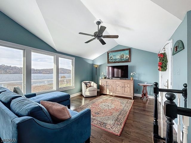 96 E Shore Trl, Sparta Twp., NJ 07871