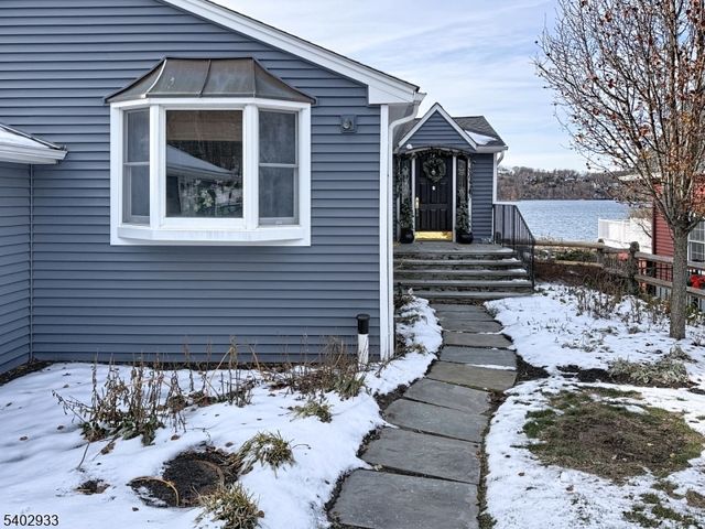 96 E Shore Trl, Sparta Twp., NJ 07871