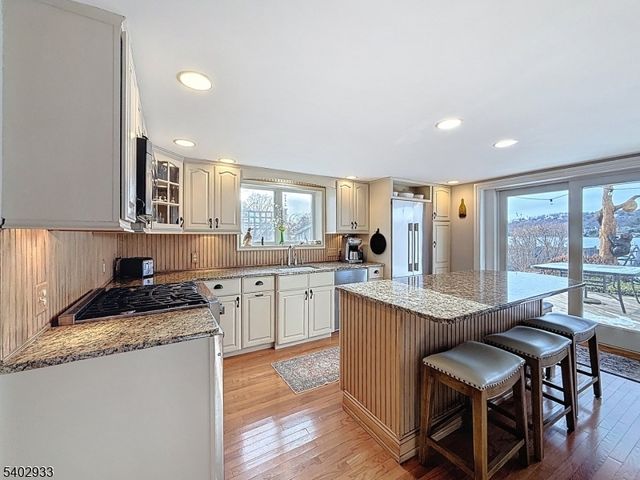 96 E Shore Trl, Sparta Twp., NJ 07871