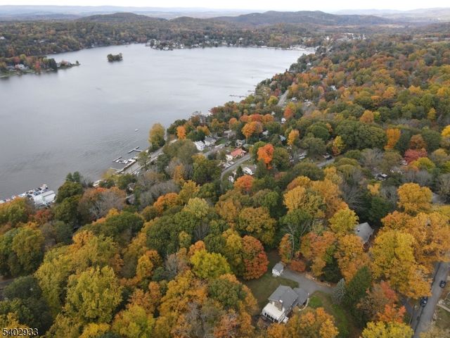 96 E Shore Trl, Sparta Twp., NJ 07871