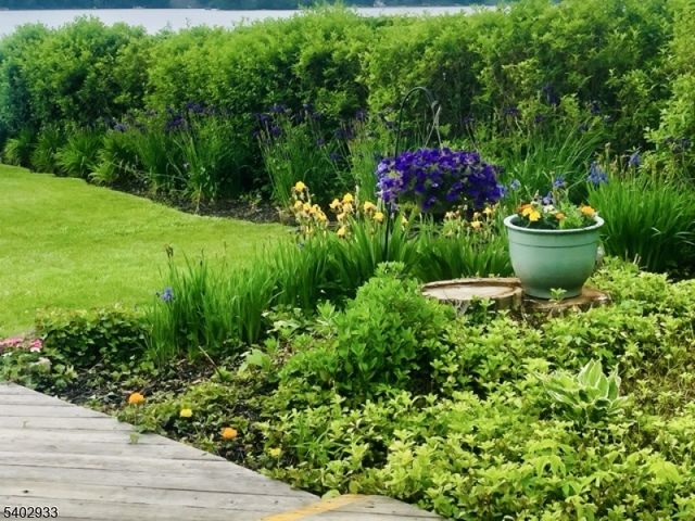 96 E Shore Trl, Sparta Twp., NJ 07871