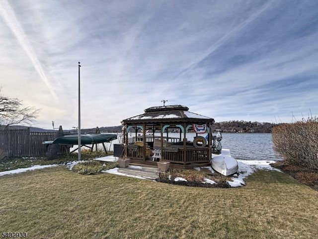 96 E Shore Trl, Sparta Twp., NJ 07871