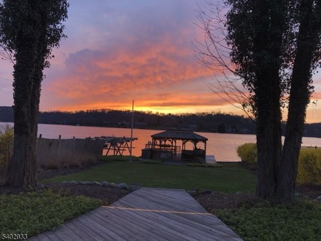 96 E Shore Trl, Sparta Twp., NJ 07871