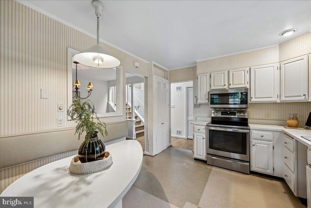 9909 ASHBURTON LN, Bethesda, MD 20817