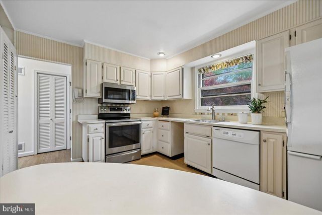 9909 ASHBURTON LN, Bethesda, MD 20817