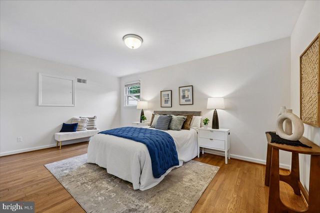 9909 ASHBURTON LN, Bethesda, MD 20817