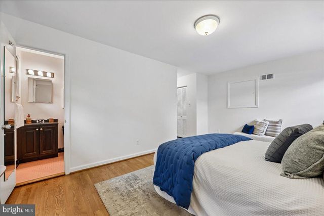 9909 ASHBURTON LN, Bethesda, MD 20817