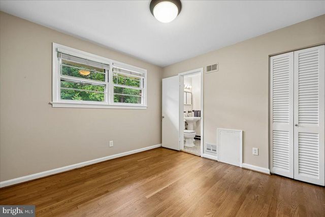 9909 ASHBURTON LN, Bethesda, MD 20817