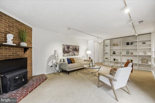 9909 ASHBURTON LN, Bethesda, MD 20817