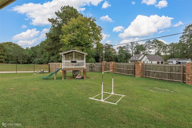 155 Lola Circle, Benton, LA 71006
