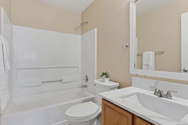 3726 Amber Leaf, San Antonio, TX 78245