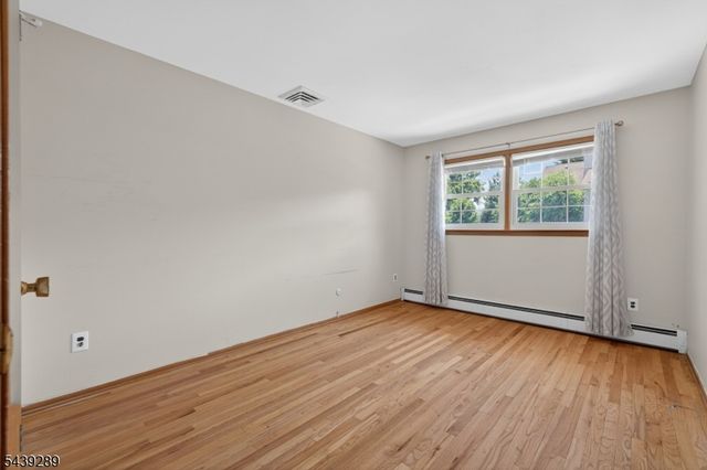 348 W Emerson Ave, Rahway City, NJ 07065