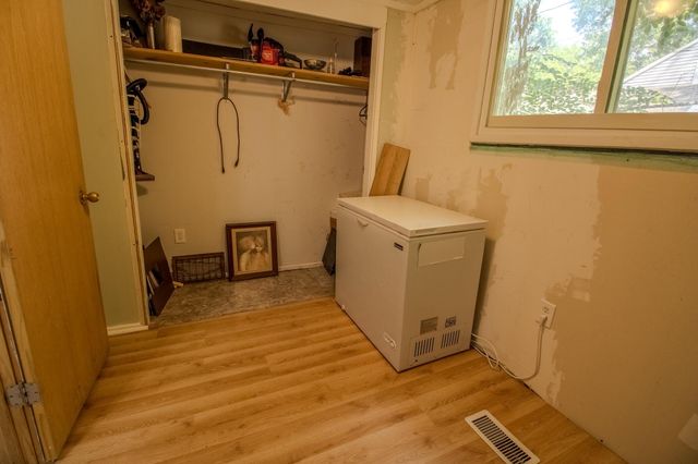 712 S Lagrave Street, Paw Paw, MI 49079