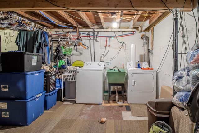 712 S Lagrave Street, Paw Paw, MI 49079