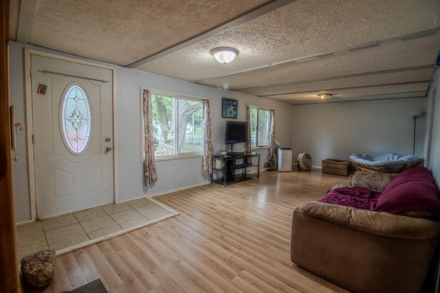 712 S Lagrave Street, Paw Paw, MI 49079