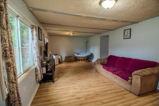 712 S Lagrave Street, Paw Paw, MI 49079