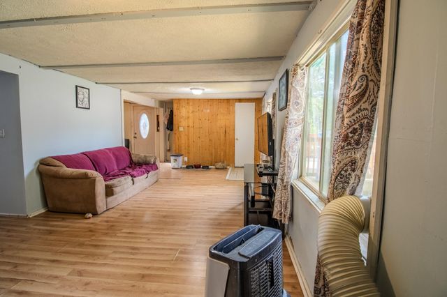 712 S Lagrave Street, Paw Paw, MI 49079