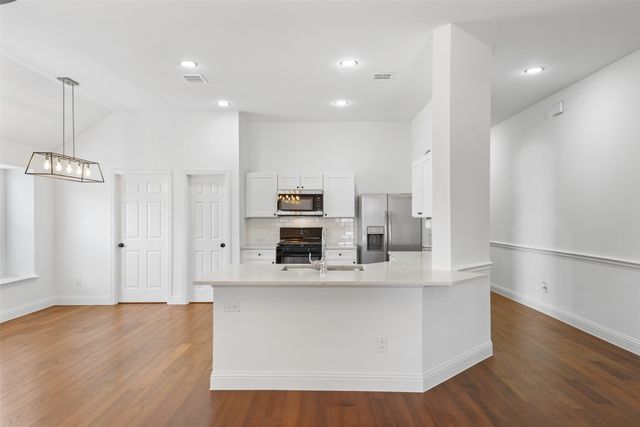 1015 Fleetwood Cove Drive, Grand Prairie, TX 75052