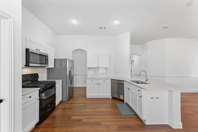 1015 Fleetwood Cove Drive, Grand Prairie, TX 75052