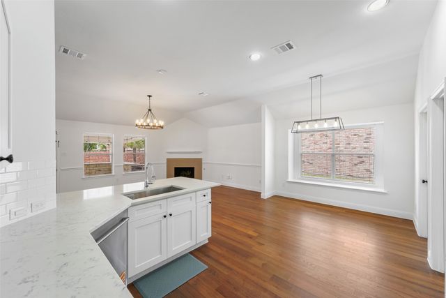 1015 Fleetwood Cove Drive, Grand Prairie, TX 75052