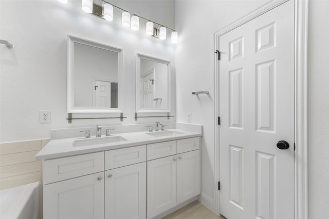 1015 Fleetwood Cove Drive, Grand Prairie, TX 75052