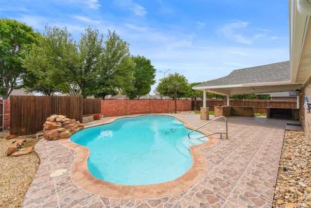 1015 Fleetwood Cove Drive, Grand Prairie, TX 75052