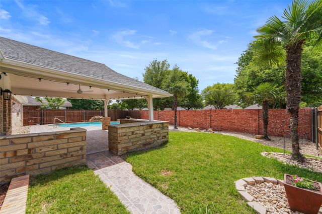 1015 Fleetwood Cove Drive, Grand Prairie, TX 75052