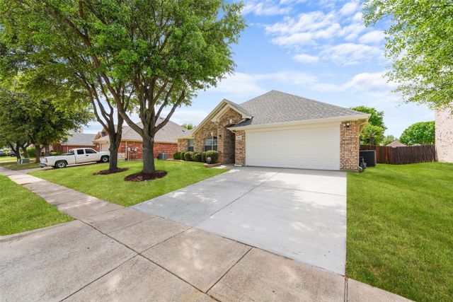 1015 Fleetwood Cove Drive, Grand Prairie, TX 75052