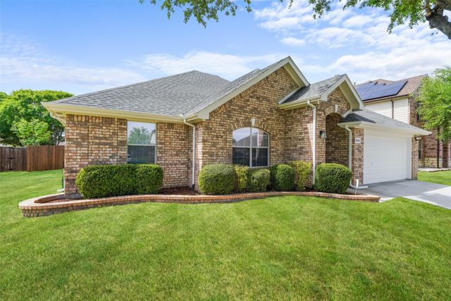 1015 Fleetwood Cove Drive, Grand Prairie, TX 75052