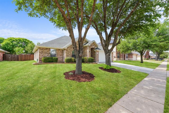 1015 Fleetwood Cove Drive, Grand Prairie, TX 75052