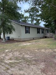 183 Chestnutt Road, Slocomb, AL 36375