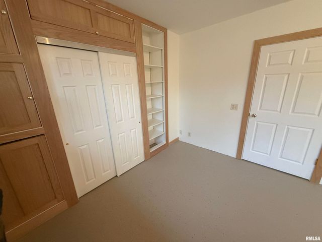 15937 E US 24 Highway, Lewistown, IL 61542