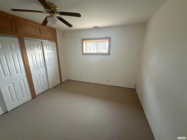 15937 E US 24 Highway, Lewistown, IL 61542