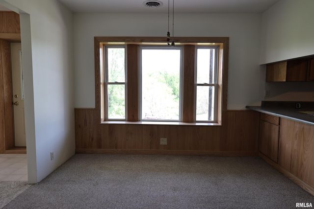 15937 E US 24 Highway, Lewistown, IL 61542