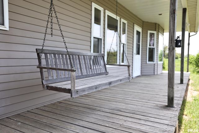 15937 E US 24 Highway, Lewistown, IL 61542