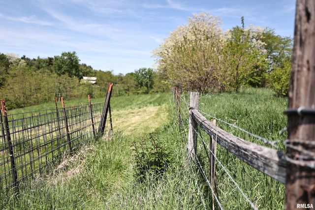 15937 E US 24 Highway, Lewistown, IL 61542