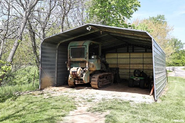 15937 E US 24 Highway, Lewistown, IL 61542