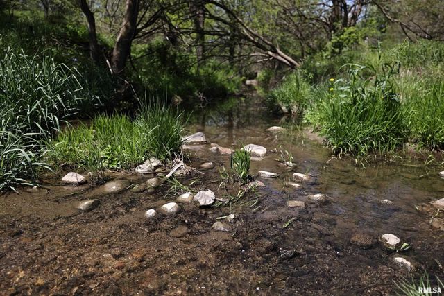 15937 E US 24 Highway, Lewistown, IL 61542