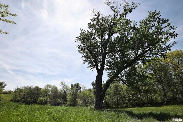 15937 E US 24 Highway, Lewistown, IL 61542