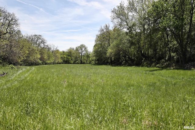 15937 E US 24 Highway, Lewistown, IL 61542